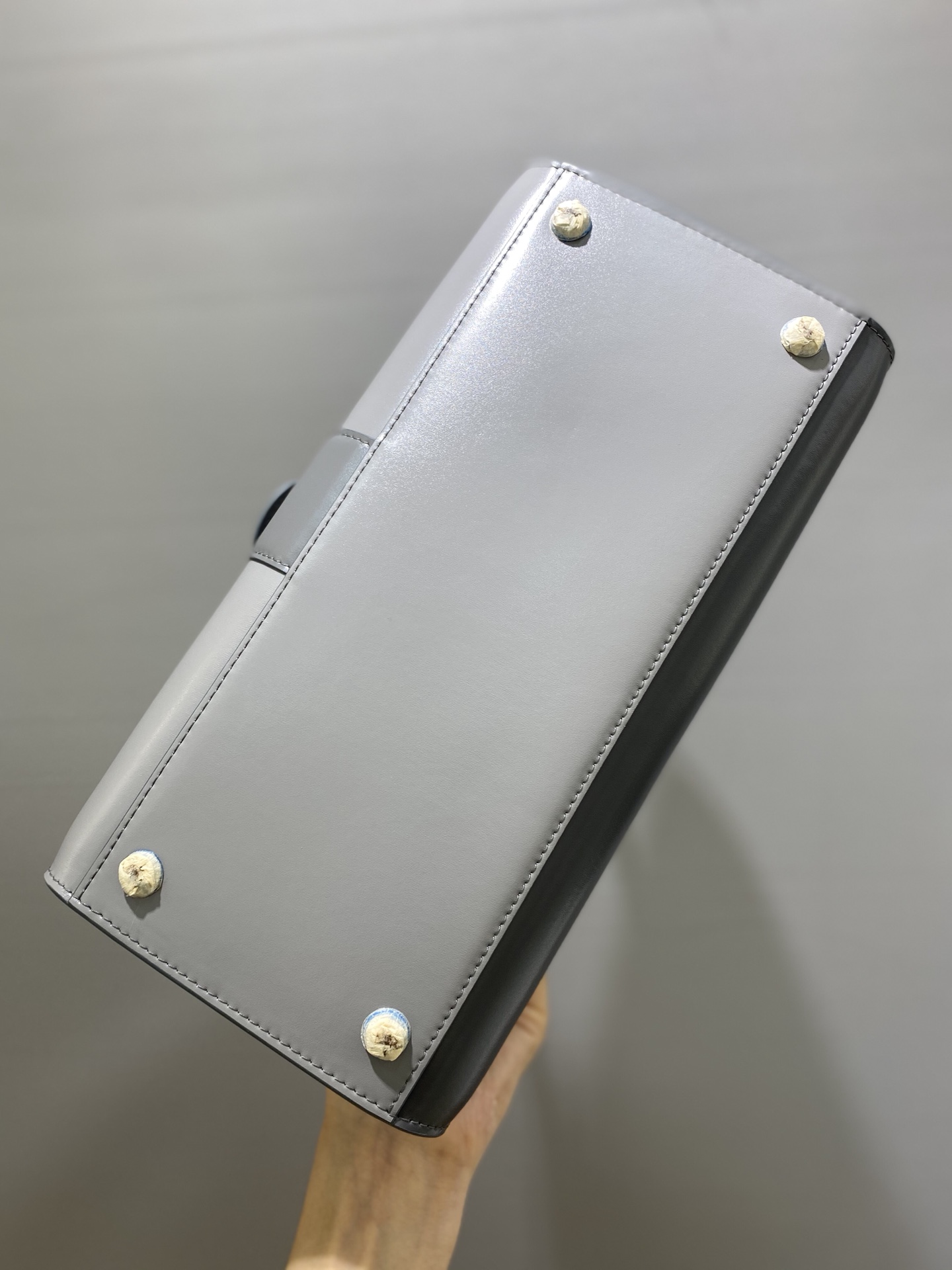 델보 브리앙 박스백 미듐